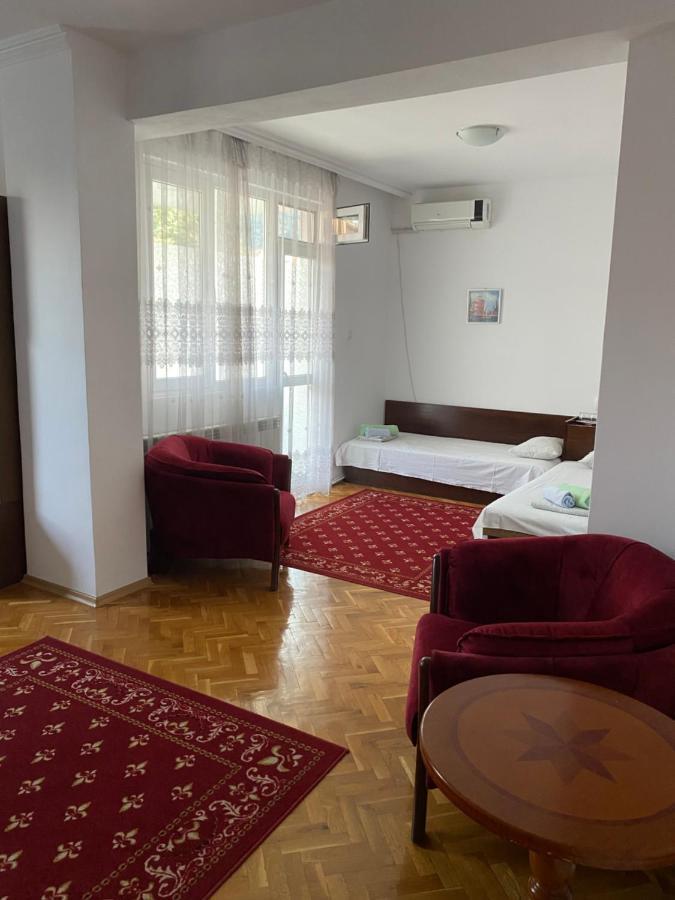 Family Hotel "May" Petrich (Blagoevgrad) Exterior foto