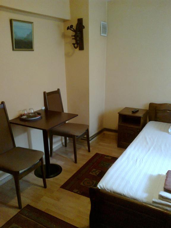 Family Hotel "May" Petrich (Blagoevgrad) Quarto foto