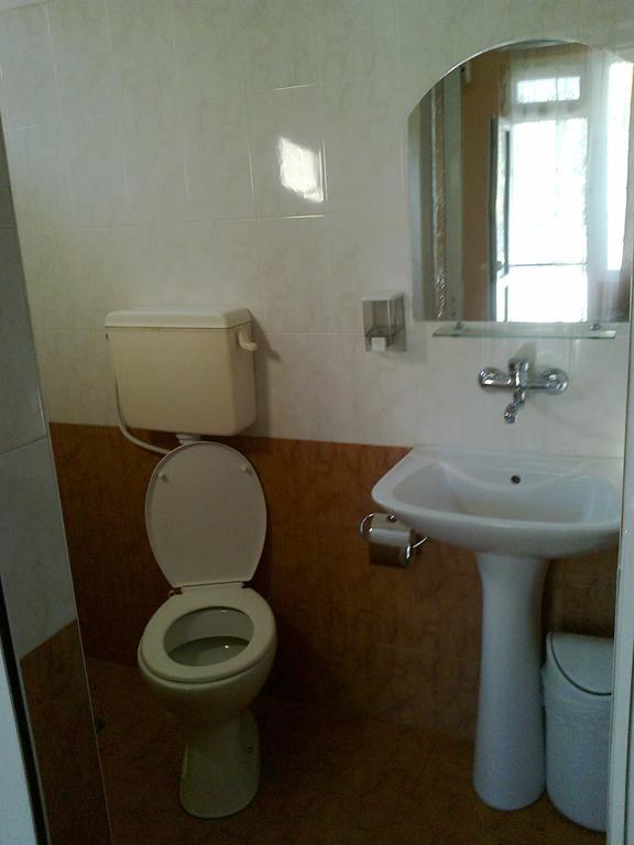 Family Hotel "May" Petrich (Blagoevgrad) Quarto foto