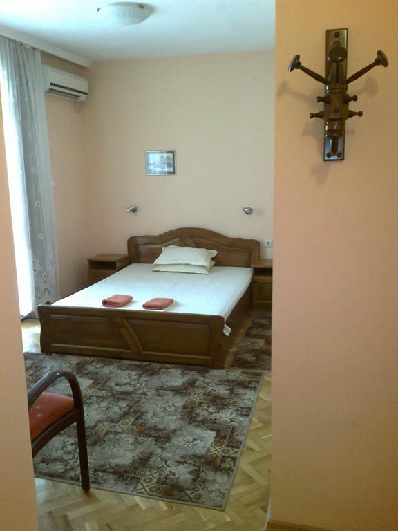 Family Hotel "May" Petrich (Blagoevgrad) Quarto foto